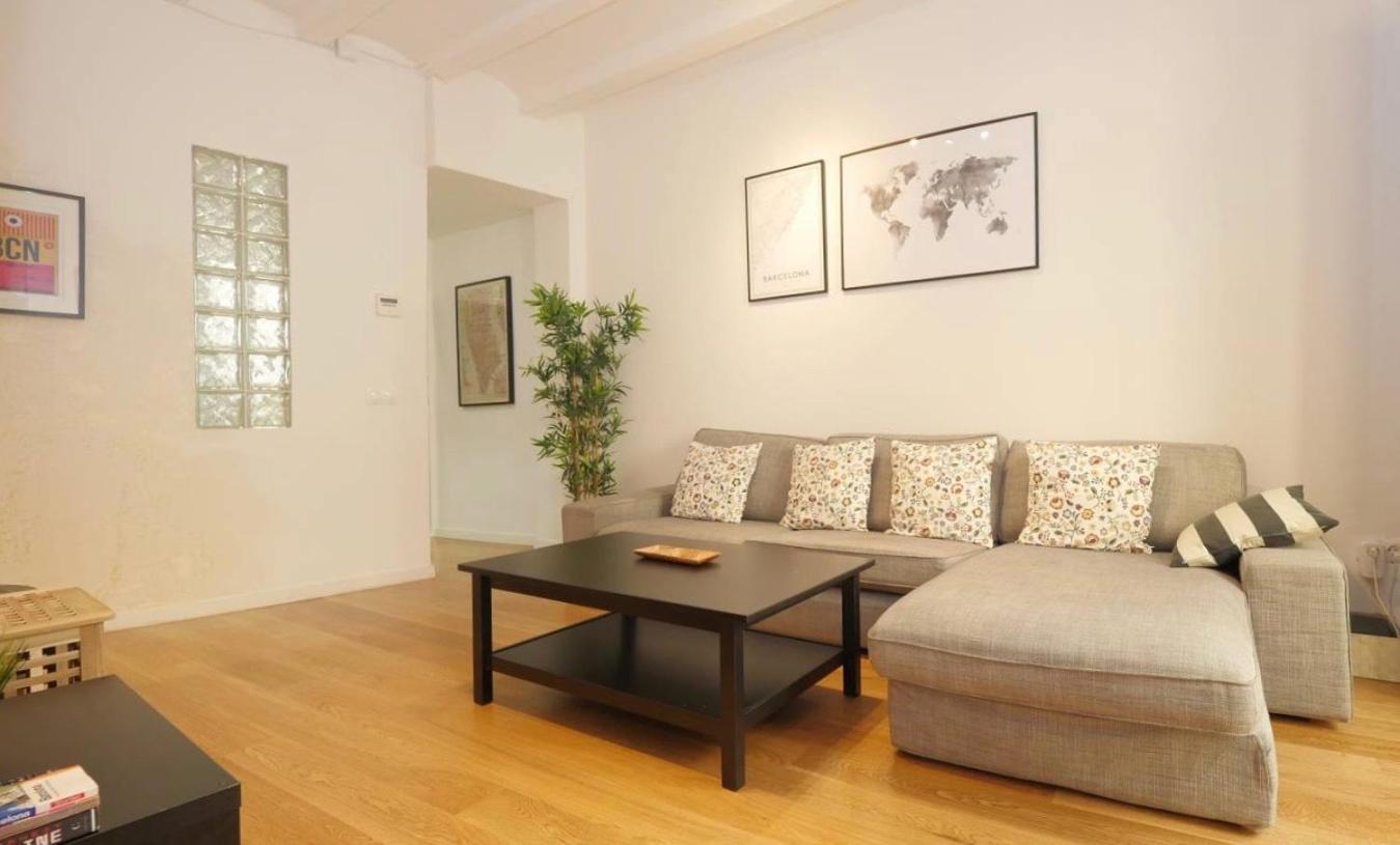 Unique Living Born Apartments & Studios Barcelona Luaran gambar