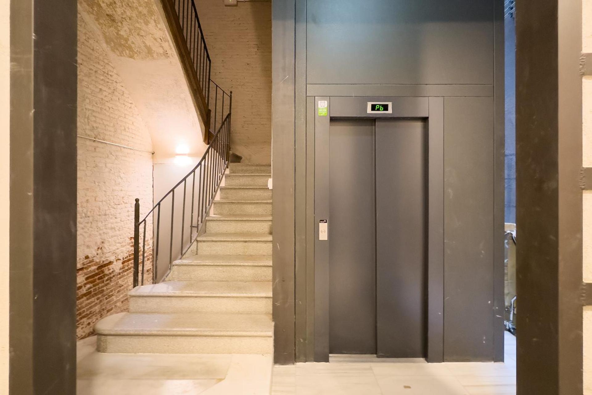 Unique Living Born Apartments & Studios Barcelona Luaran gambar